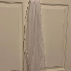 Rhinestone Trimmed Veil